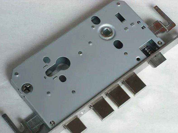 泸水24小时上门开锁公司